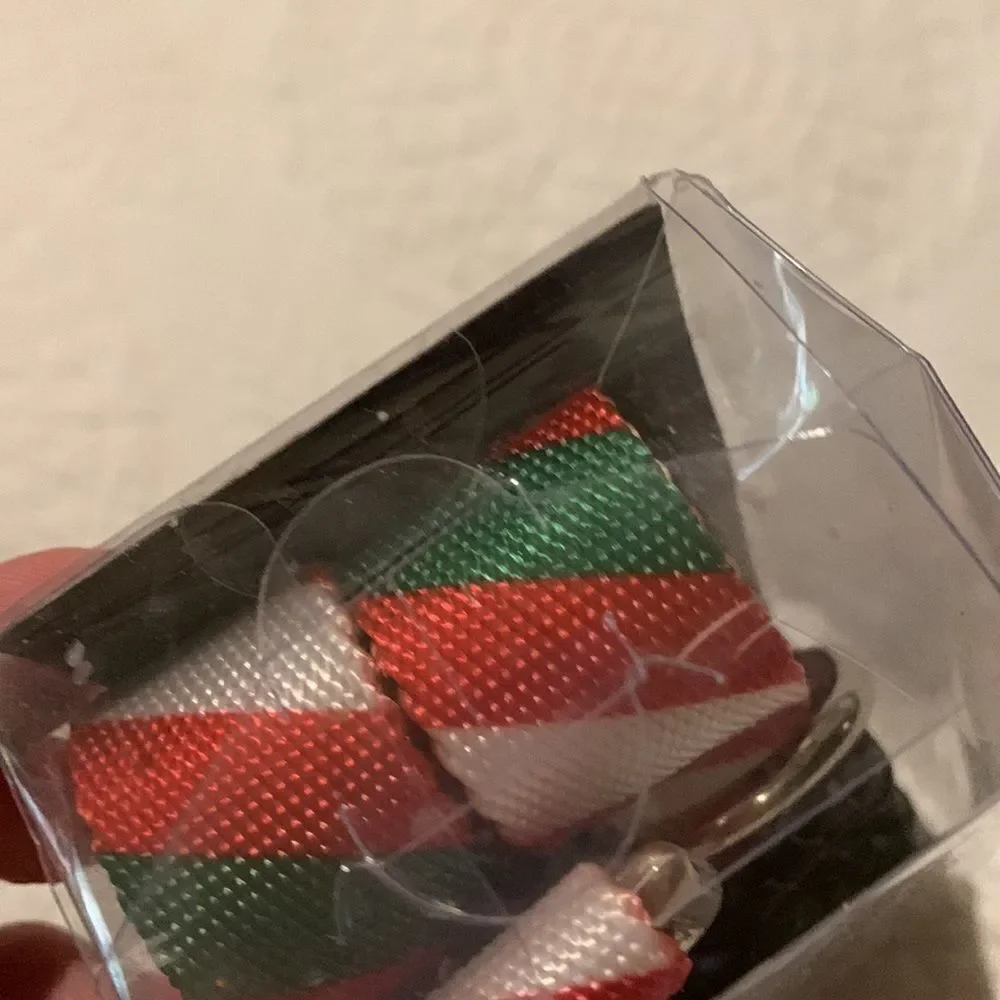 Dog Leash and collar green/red striped for Holiday cheer. Large